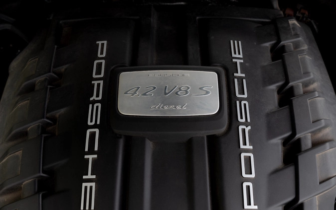 Porsche Cayenne cena 199800 przebieg: 215000, rok produkcji 2015 z Warszawa małe 742